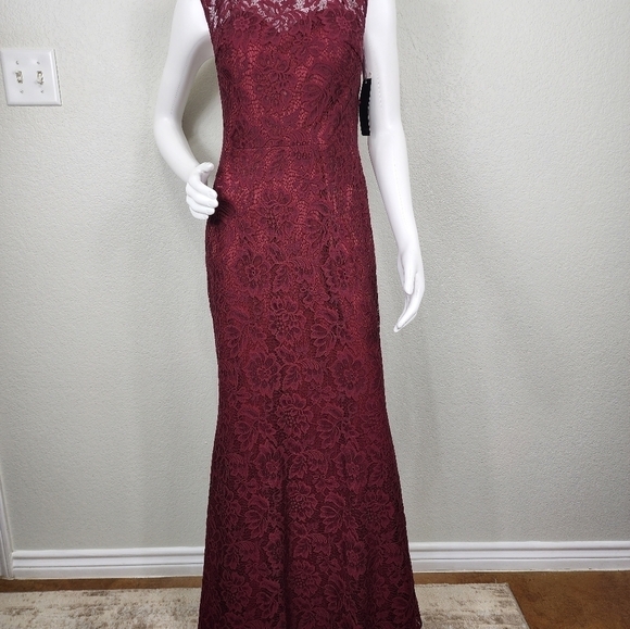 NWT Betsy & Adam Mock Open-Back Burgandy Lace Gown Size 10 - Picture 2 of 15